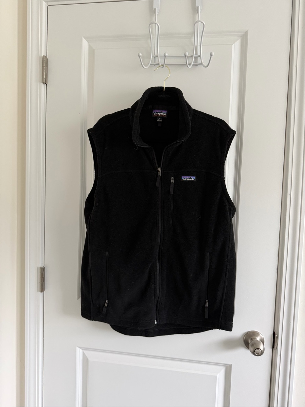 Patagonia Black Men’s Full-Zip Fleece Vest